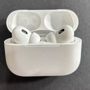 Apple AirPods Pro 2nd Generation with MagSafe Wireless Charging Case Lightning